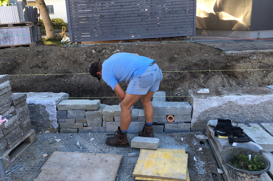 Trockenmauerkurs_bei_der_Arbeit_IMG_1978_web
